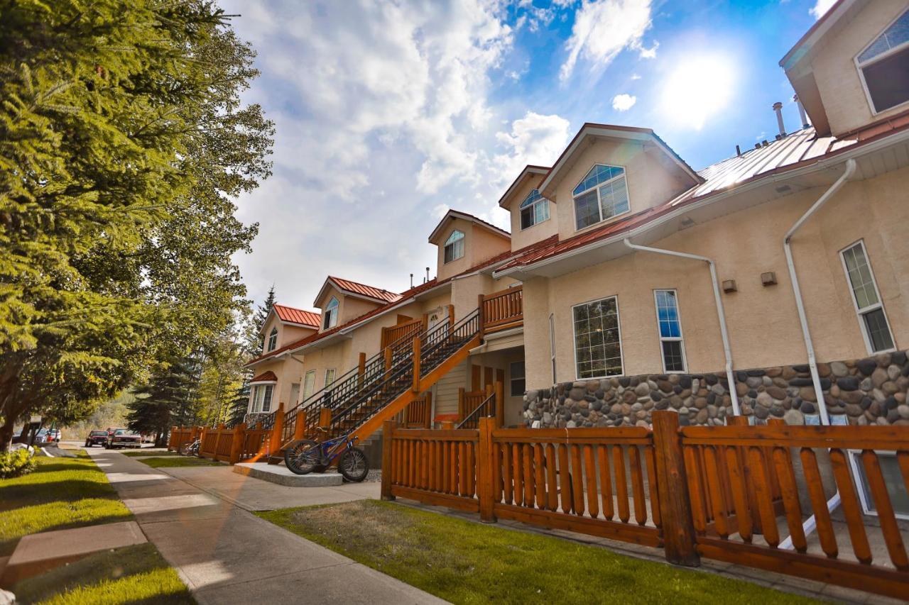 Riverside By Stayin Fernie Exterior photo